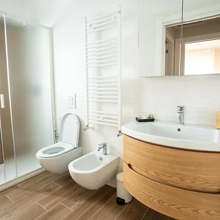 Amendola - Elegant * Bari